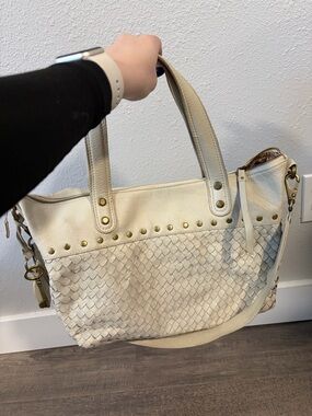Fossil Y2K Cream Woven Leather Tote Bag with Brass Stud Accents